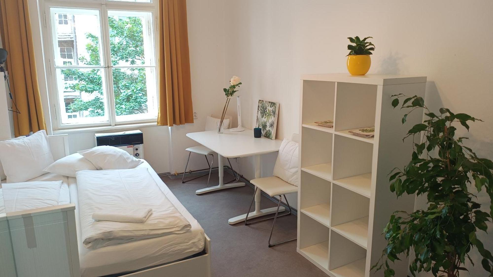 Apartments In Mala Strana - 10 Minutes From Charles Bridge Prague Exterior photo