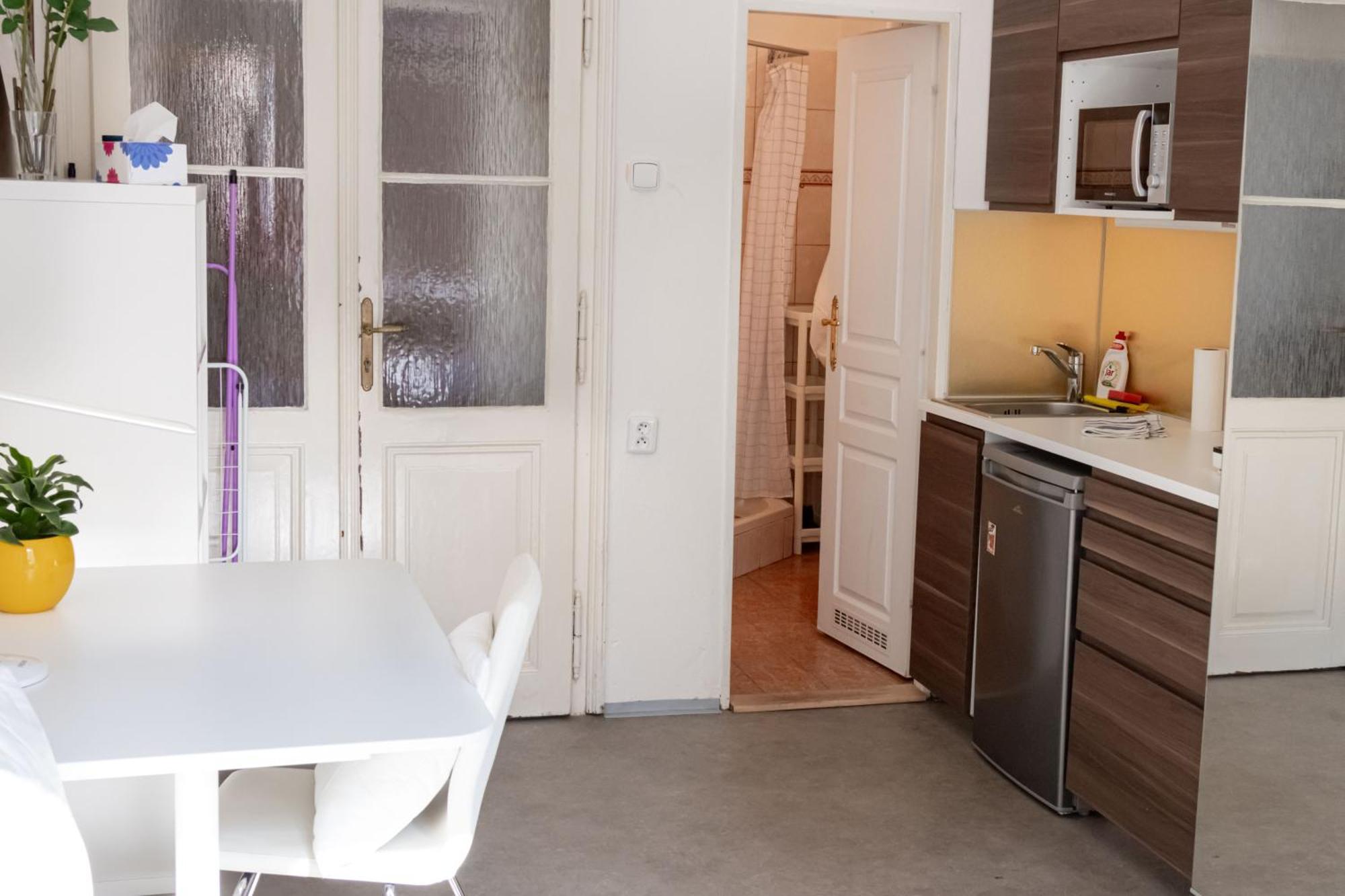 Apartments In Mala Strana - 10 Minutes From Charles Bridge Prague Exterior photo