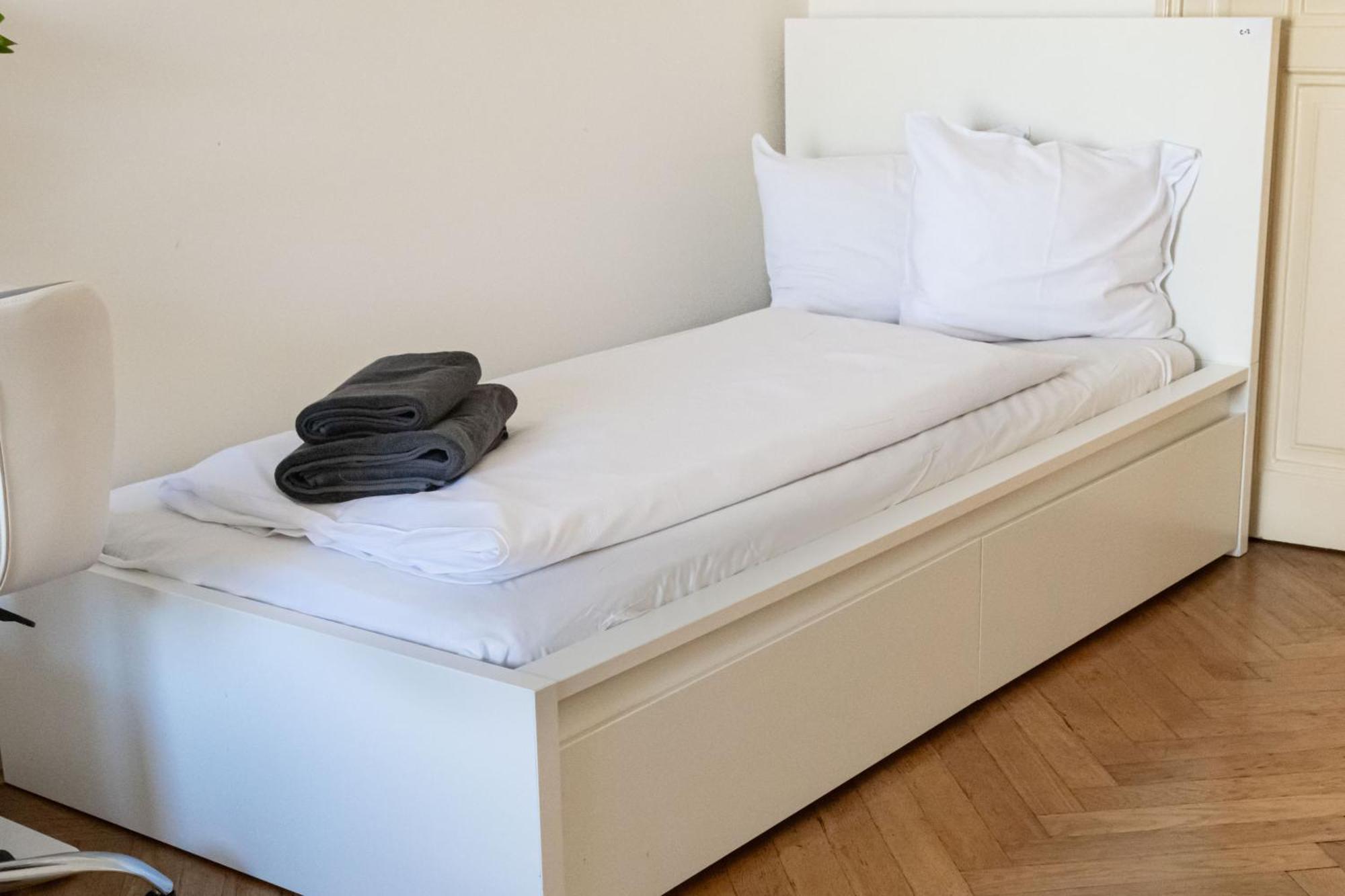 Apartments In Mala Strana - 10 Minutes From Charles Bridge Prague Exterior photo