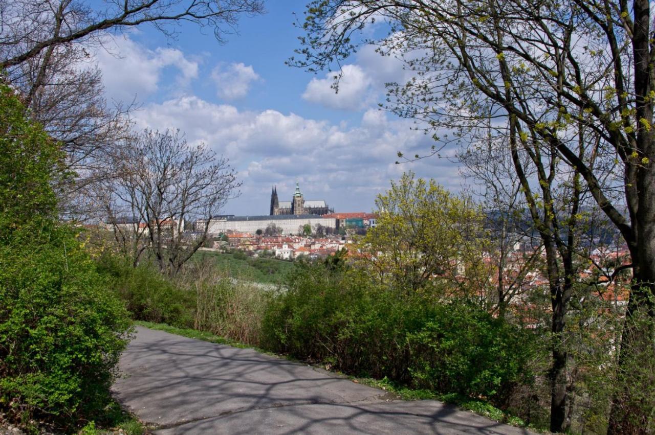 Apartments In Mala Strana - 10 Minutes From Charles Bridge Prague Exterior photo