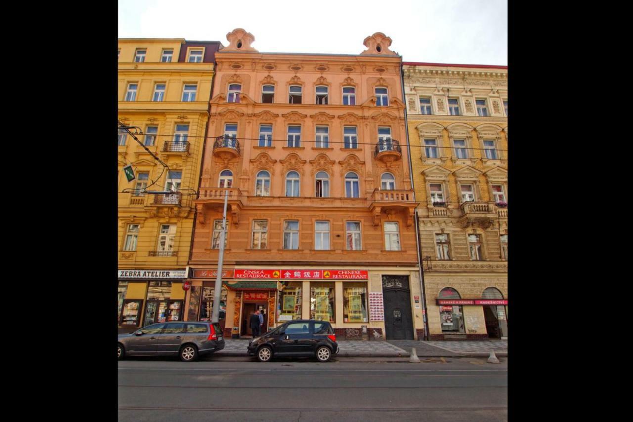 Apartments In Mala Strana - 10 Minutes From Charles Bridge Prague Exterior photo